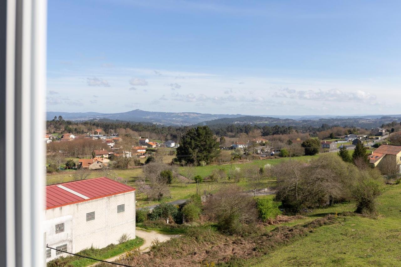 Adeinés Viviendas uso turístico A Estrada Esterno foto